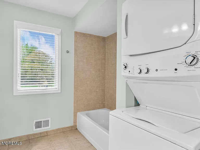 1 Central Ave #8 — Photo 13