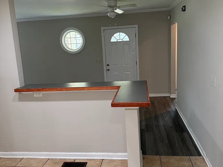 1585 Avon Ave SW — Photo 4