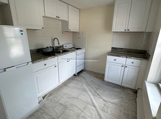 180 N Beacon St APT 11, Boston, MA 02135