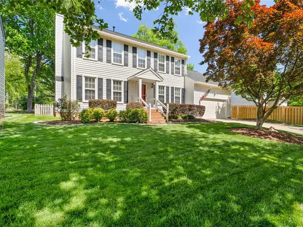 5372 Club Head Rd, Virginia Beach, VA 23455