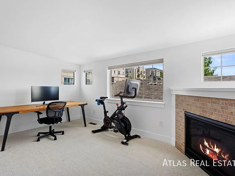 1194 S Lincoln St — Photo 24