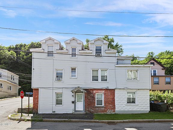 2nd image of 123 Francis St