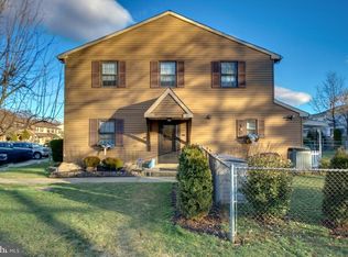1024 Beechwood Pl, Warminster, PA 18974