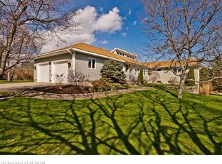 2 Harvey Brook Dr, Freeport, ME 04032