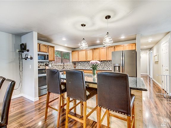 3rd image of 5821 98th Ave NW