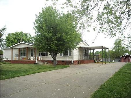 1st image of 1003 Holly Dr