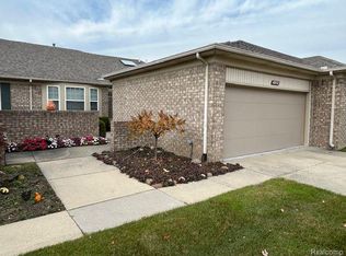 49777 Hidden Valley Dr, Macomb, MI 48044