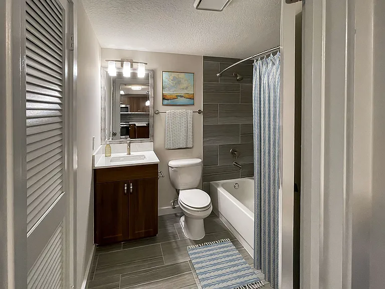 Mizner Park Apartments — Photo 7