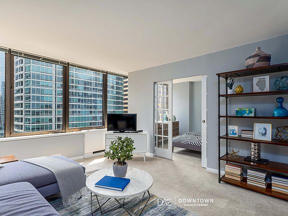 3rd image of 235 E Ontario St #1206