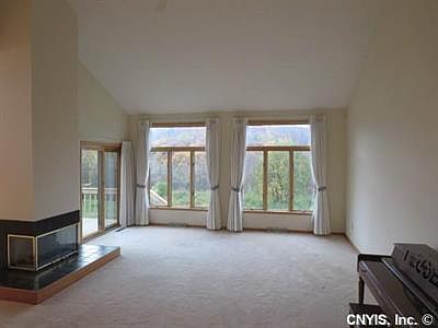 4th image of 305 White Heron Cir