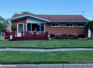 21224 Danbury St, Clinton Township, MI 48035