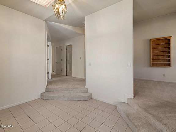 5th image of 960 Buckbrush Dr