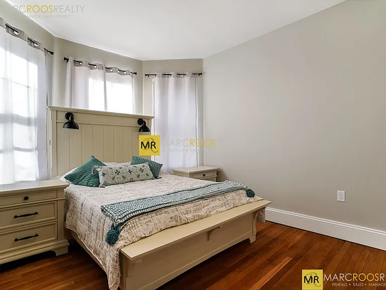 10 Babcock St #20 — Photo 11
