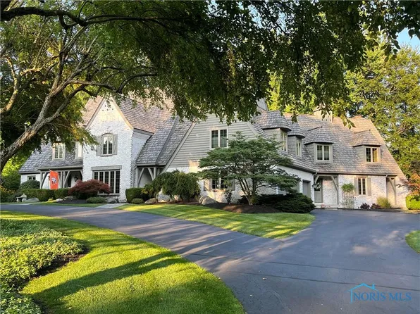 2542 Inlands Ct, Toledo, OH 43615