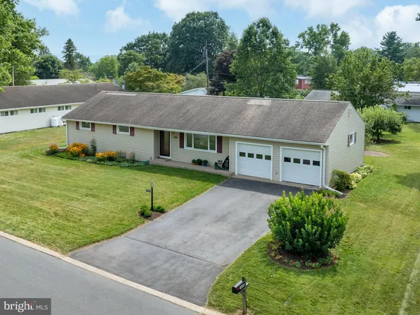 1408 Curtin St, State College, PA 16803