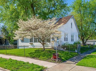 1201 Delavan St, Lincoln, IL 62656