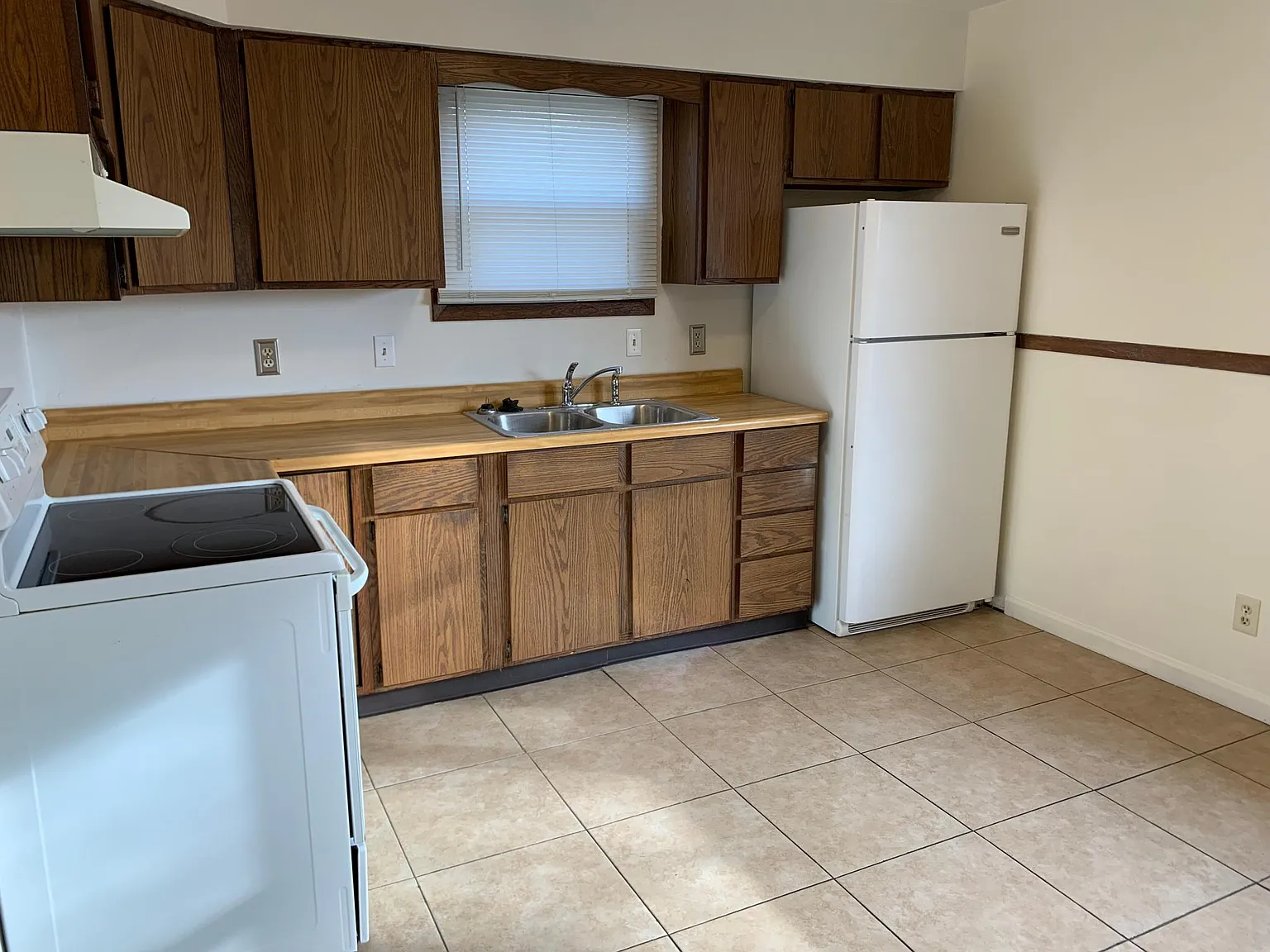 2 bed, 1150 sqft, $1,350 — Photo 3