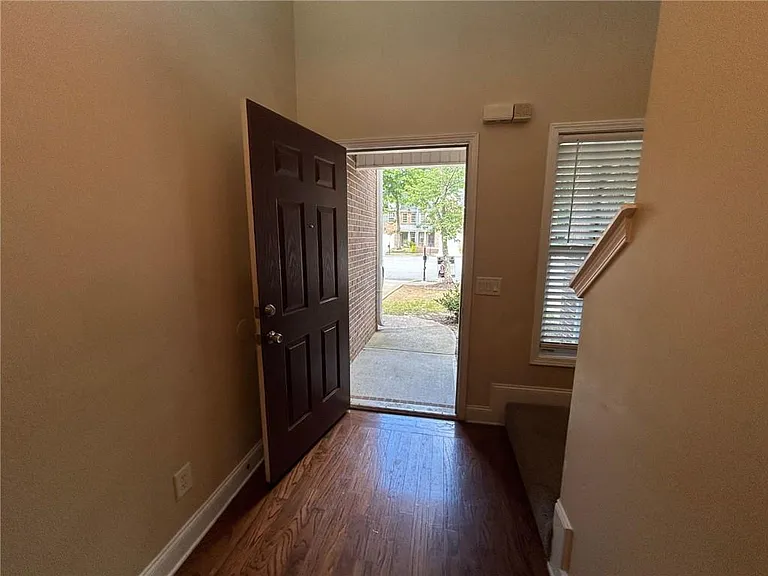 3233 Glenloch Pl — Photo 5