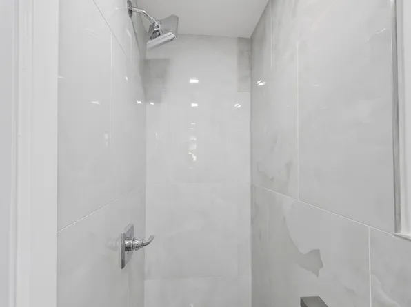 309 East 59th Street image 15 of 17