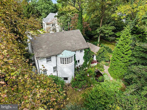 2nd image of 4 Swarthmore Pl