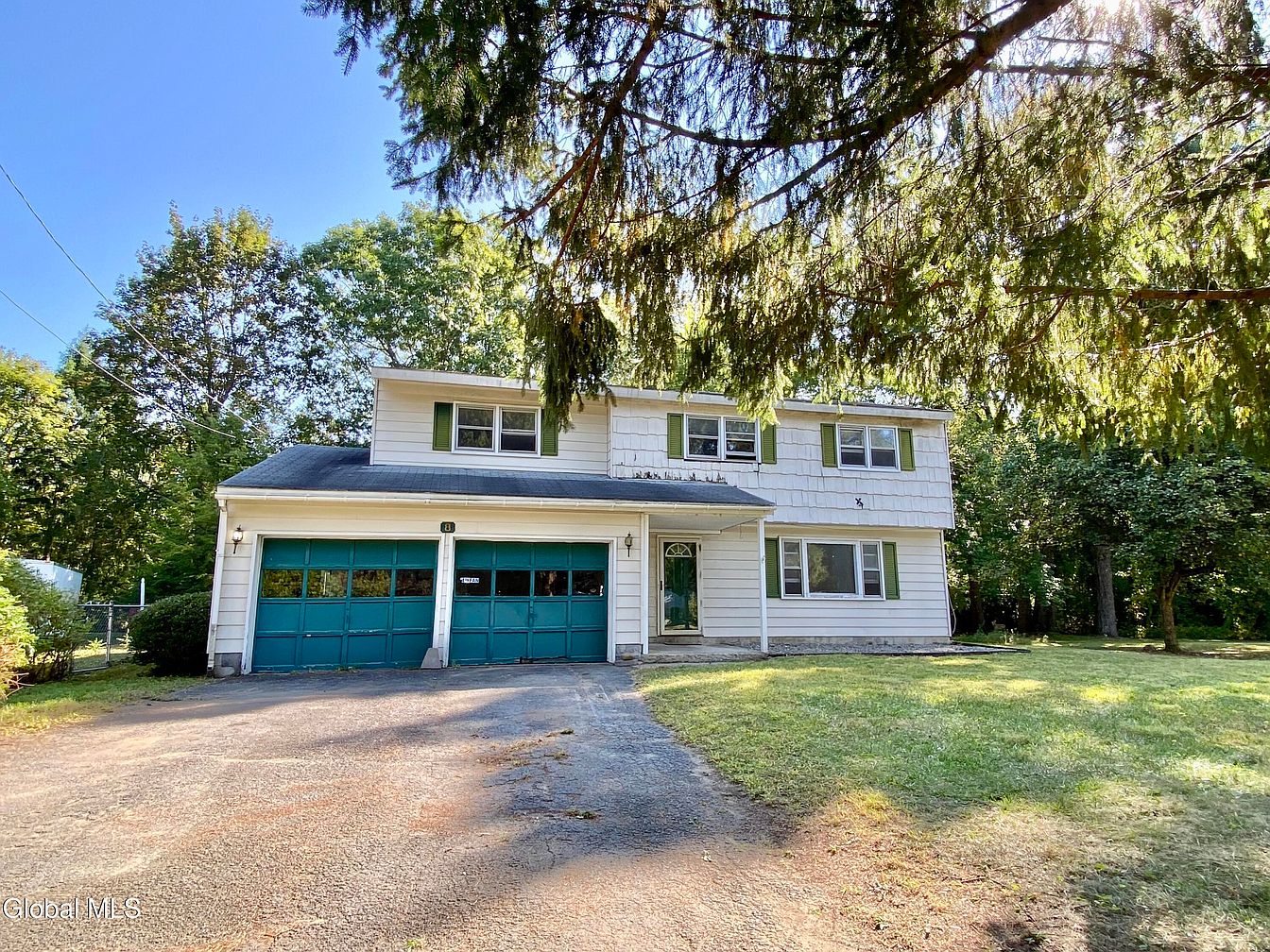 1st image of 8 Frederick Drive