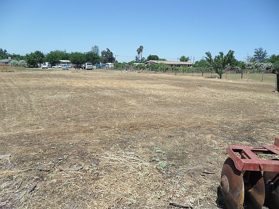 3rd image of Ave Madera Ca 93636 Lot Indiana