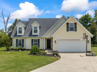 145 Auburn Ct, Murfreesboro, TN 37128