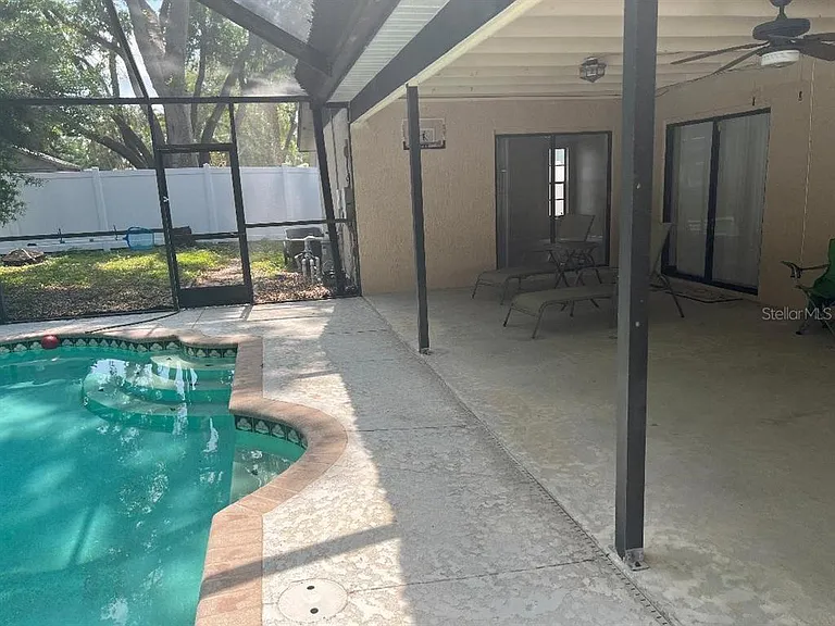 200 Arbor Dr W — Photo 13