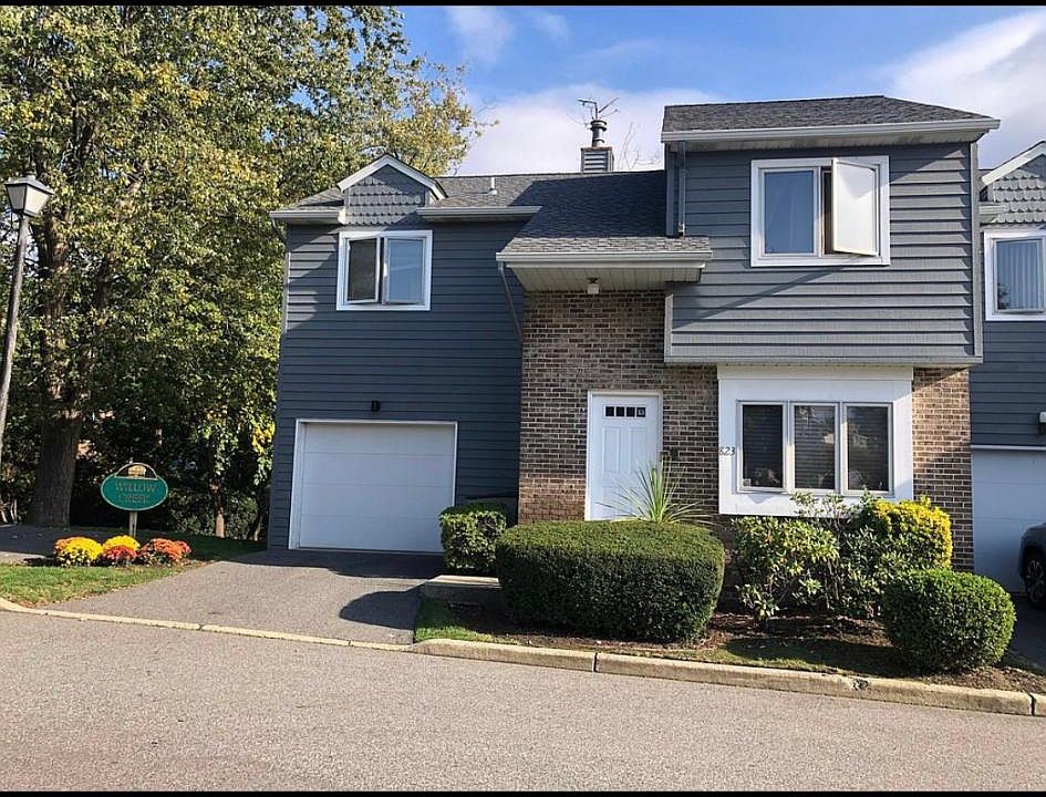 1st image of 8 Creek Ct #23