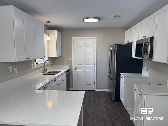 5th image of 12856 Briarwood Dr