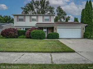 14217 Cranbrook St, Riverview, MI 48193
