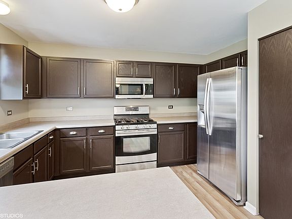 5th image of 1717 Westbrook Ct