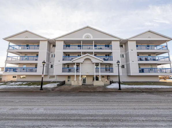 4812 51st Ave #101, Stony Plain, AB T7Z 1P7