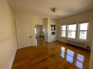 22 Sacramento St #3, Cambridge, MA 02138