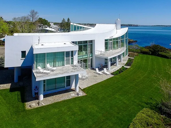 45 Littles Point Rd, Swampscott, MA 01907