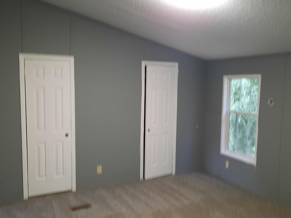 1st image of 30 Lily Ln