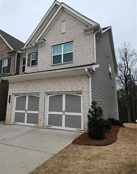 1366 Endicott Ct — Photo 1