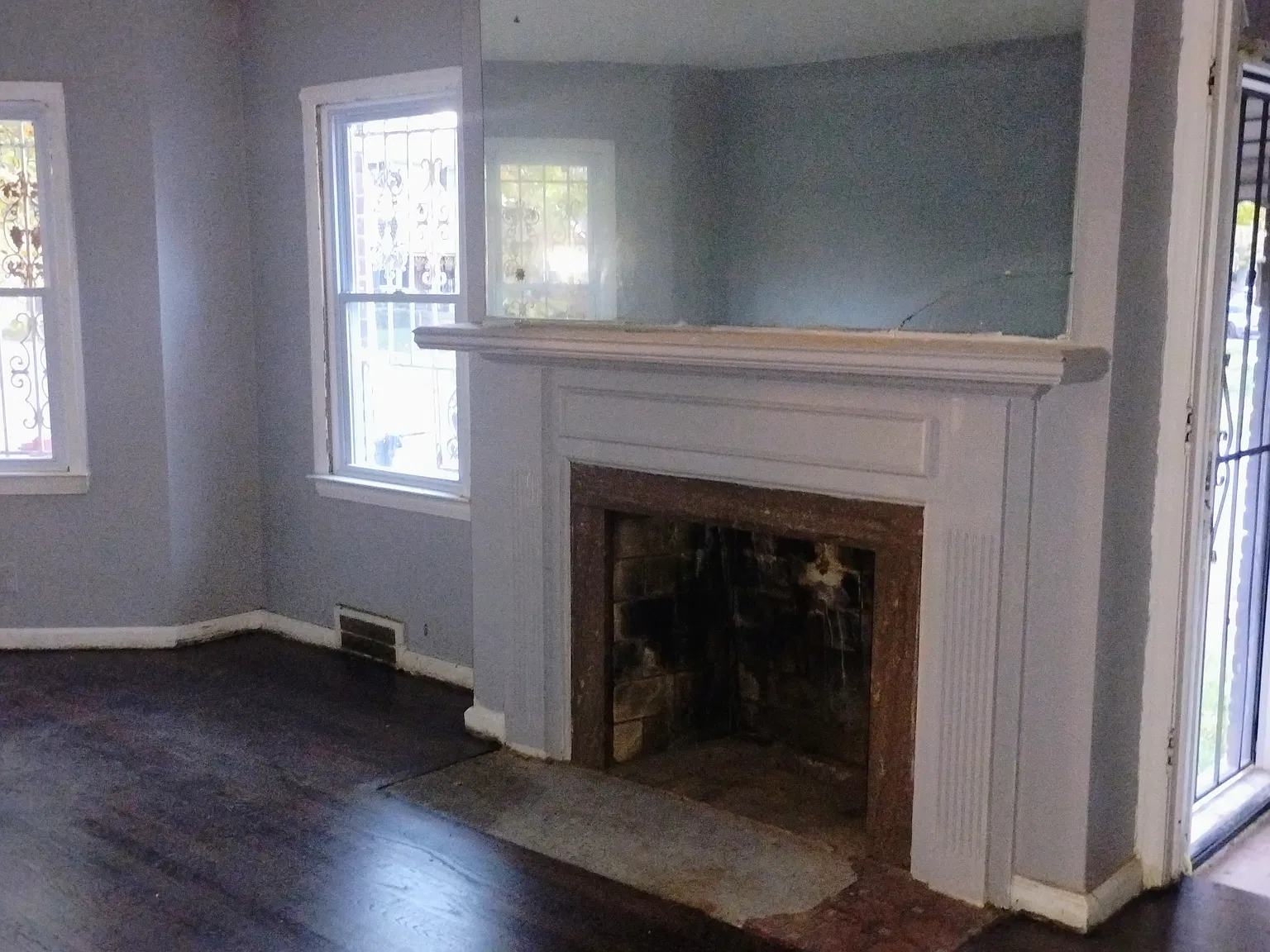 2 bed, 1.5 bath, 950 sqft, $1,100 — Photo 3