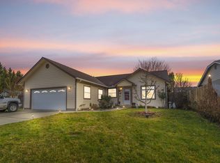 837 Tanager Way, Grants Pass, OR 97527