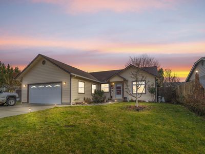 837 Tanager Way, Grants Pass, OR, 97527