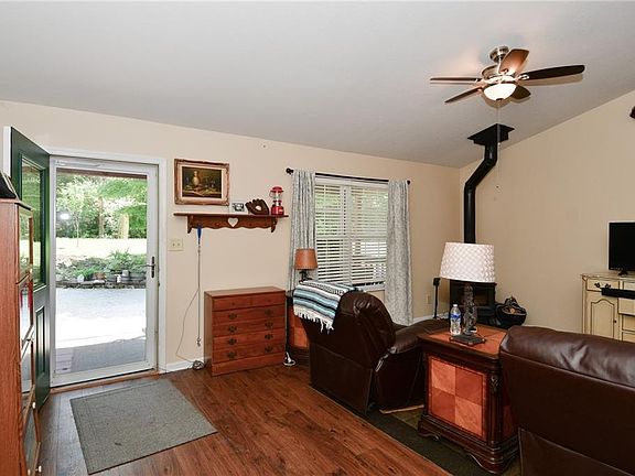 5th image of 6592 Chipmunk Dr