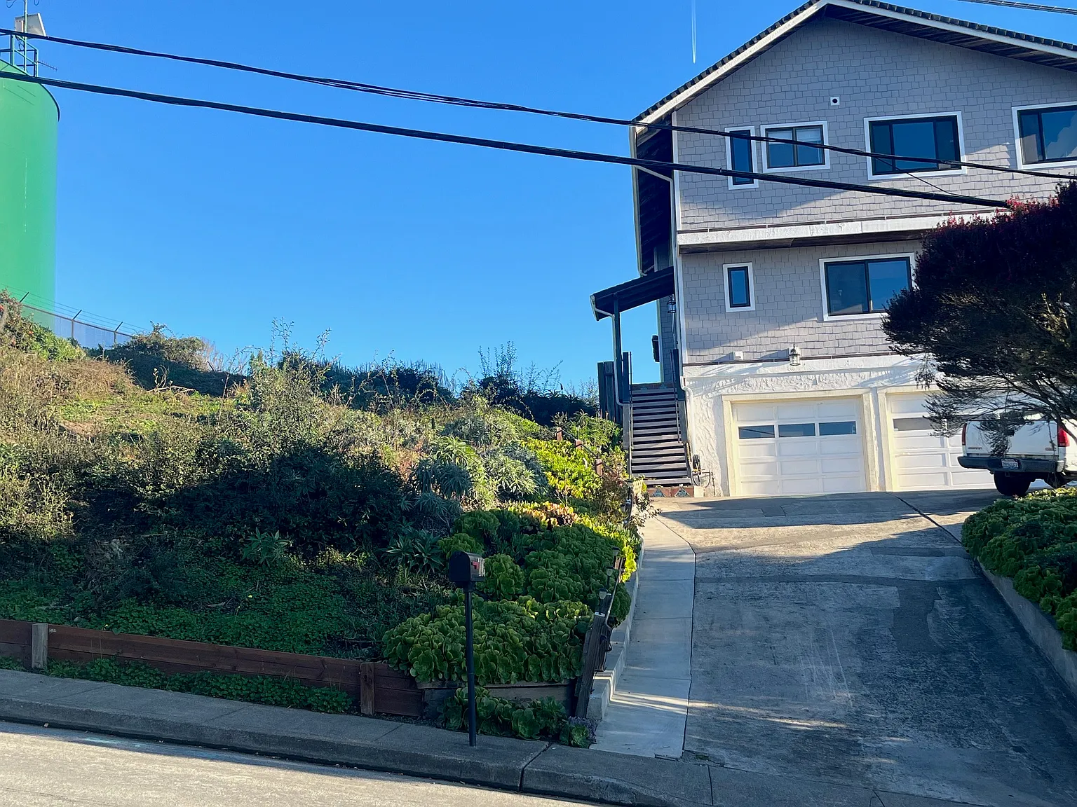 706 El Granada Blvd — Photo 2