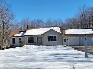 80 Maple Ridge Dr, Winthrop, ME 04364