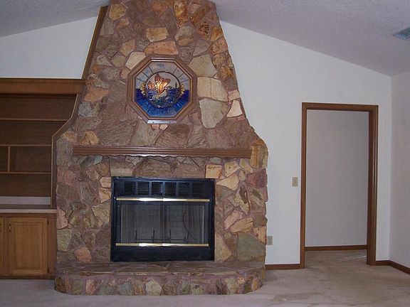 3rd image of 561 Willow Walk Pl