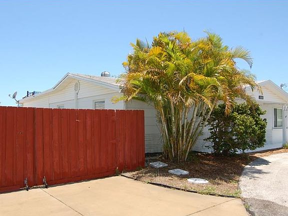5th image of 13313 Starfish Dr