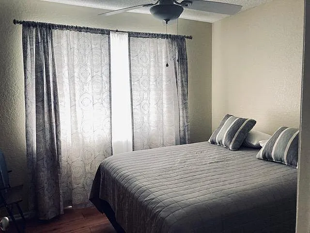 2 bed, 900 sqft, $1,800 — Photo 4