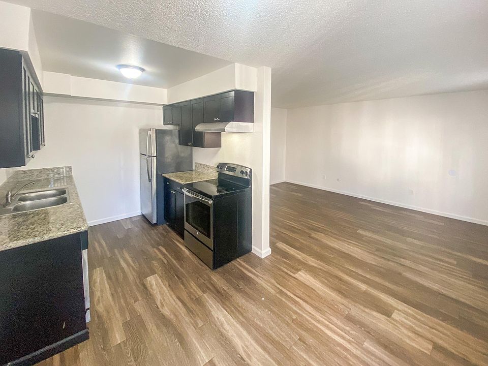 1st image of 4878 Saratoga Ave APT 106