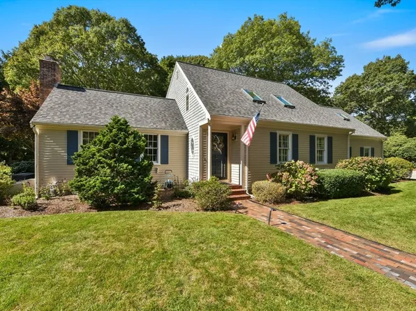 65 Tracey Rd, Barnstable, MA 02630