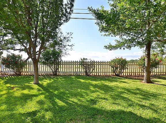 3rd image of 5381 Wagon Wheel Ave