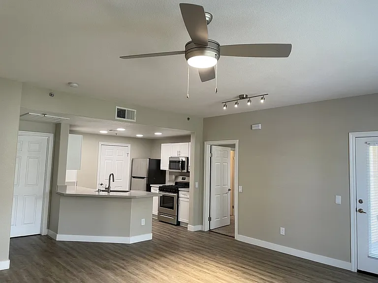Mediterra Apartment Homes — Photo 10